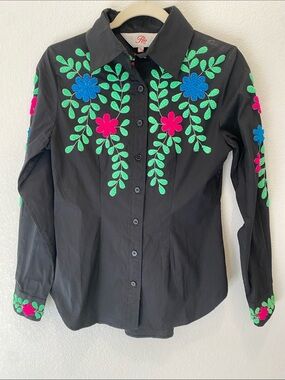 Roja | Embroidered button down blouse